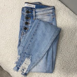 Mid-rise KanCan Signature ankle skinny